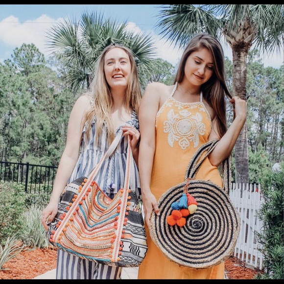 SOLD OUT🤩Raven Stripe Eco-Friendly Jute Round Bag - Picture 3 of 8